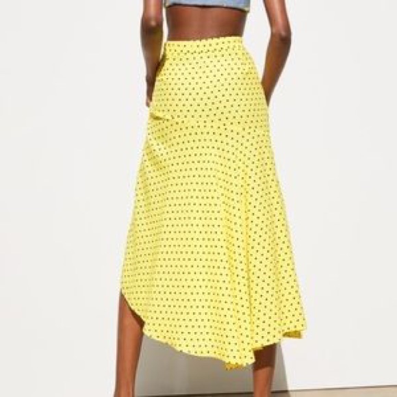 Yellow polka dot skirt - Picture 2 of 5